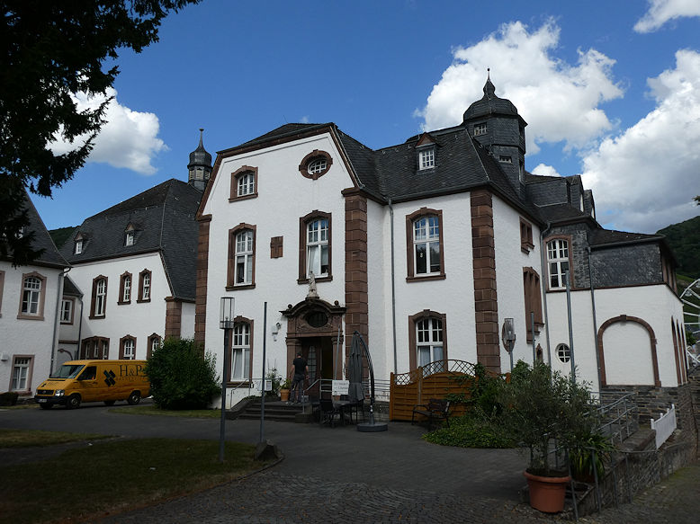 St. Nikolaus-Hospital (Cusanusstift)