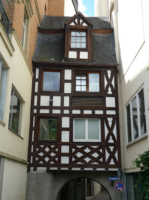 Town gate on Kirchgasse viewed from Moselpromenade