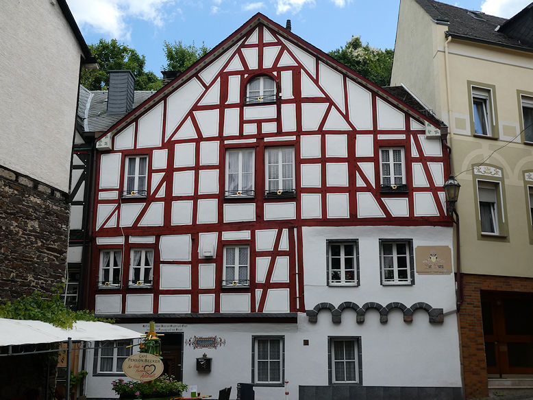 Half-timbered house on Schlaufstraße