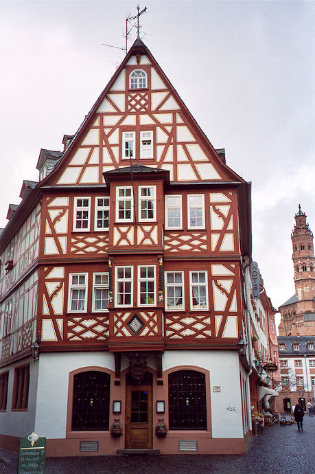 On Leichhofstraße