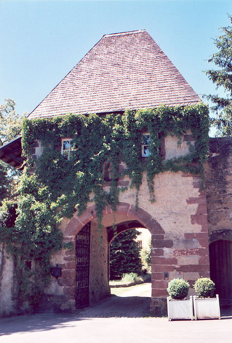 Schloss gatehouse