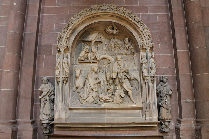 Dom St. Peter Gothic relief