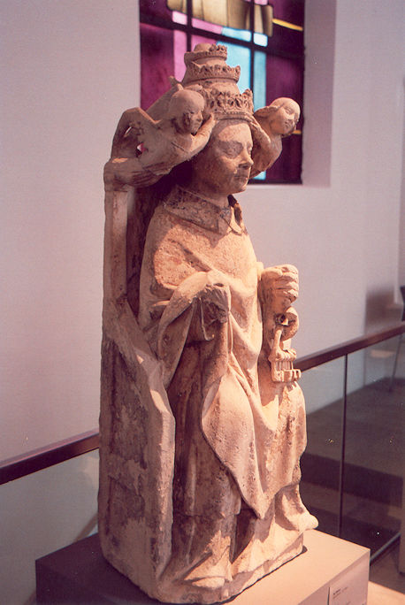 Saint Peter statue