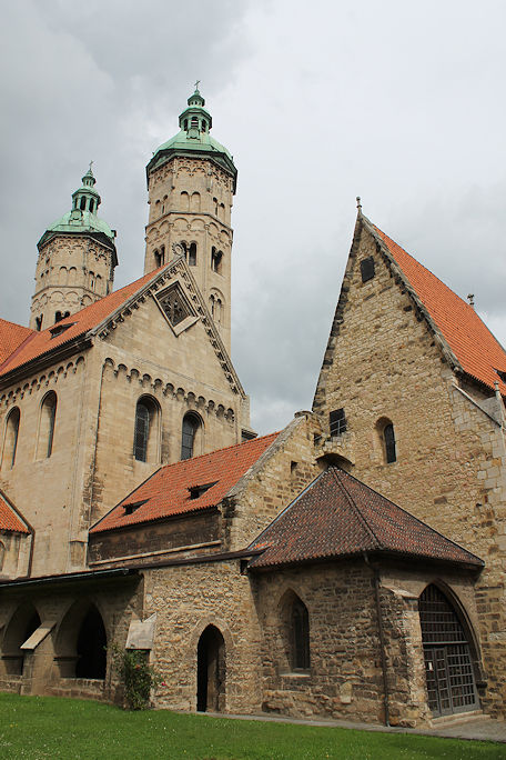 Dom St. Peter und Paul & Dreikönigskapelle
