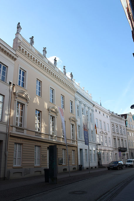 Königstraße with Behnhaus