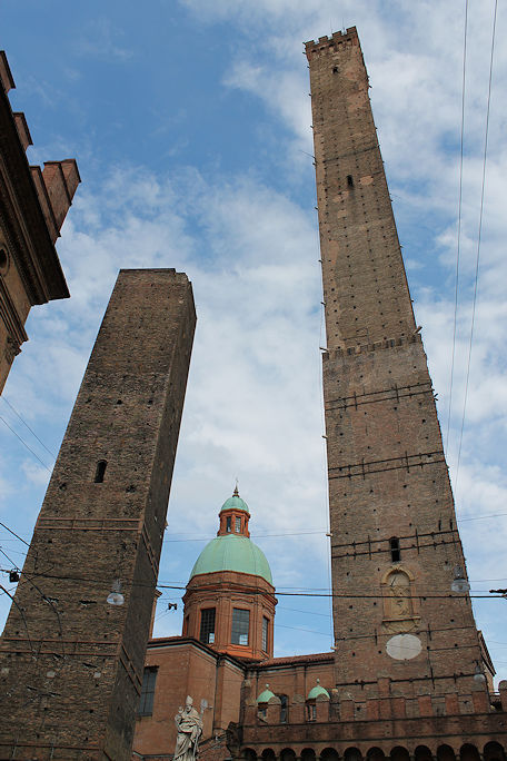 Torre degli Asinelli & Torre della Garisenda