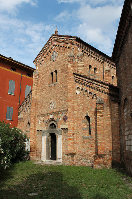 Basilica di Santo Stefano (Sette Chiese) Basilica dei Santi Vitale e Agricola