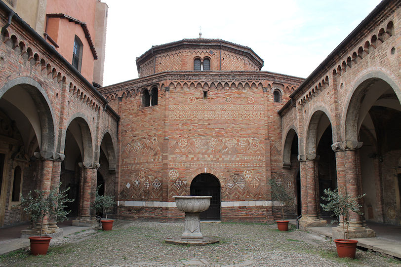 Basilica di Santo Stefano (Sette Chiese) Basilica del Sepolcro & Cortile di Pilato