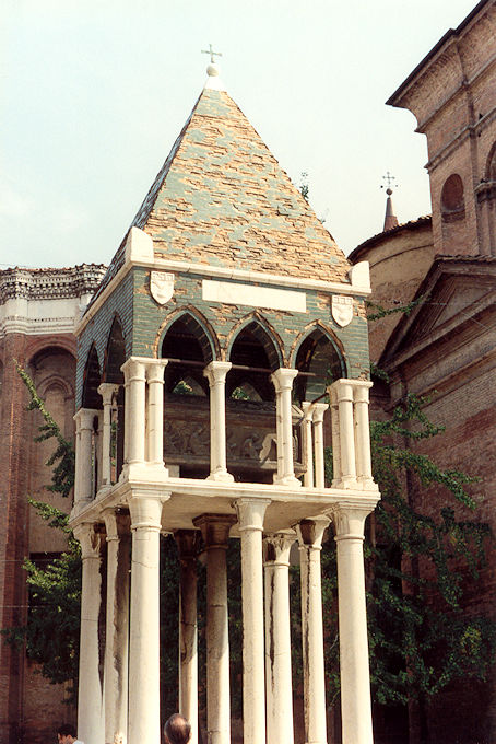Glossatori tomb
