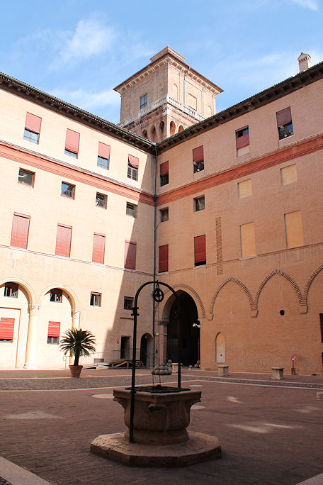 Castello Estense courtyard