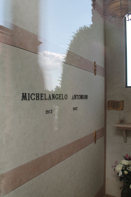 Michelangelo Antonioni's grave in Cimitero della Certosa