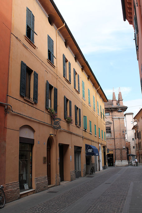 Via Cairoli