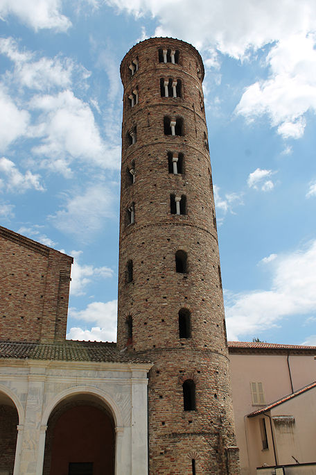 Basilica di Sant'Apollinare Nuovo campanile