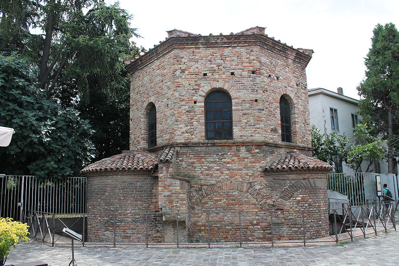 Battistero degli Ariani