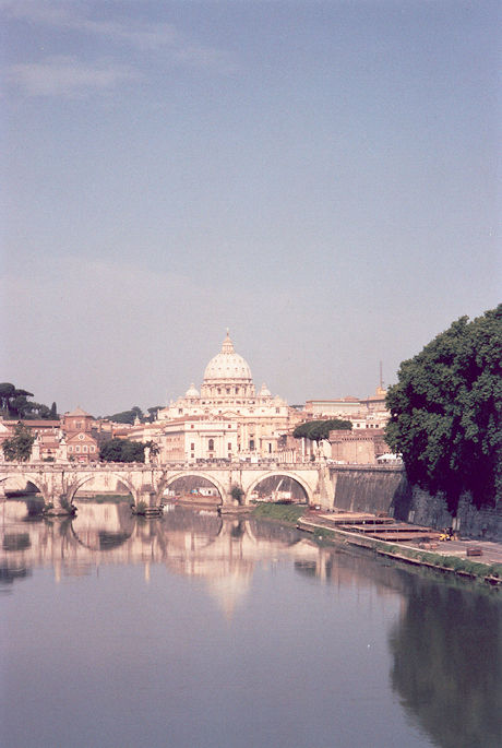 Basilica di San Pietro in Vaticano, Ponte Sant'Angelo & Tevere