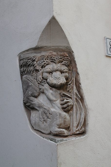 Via dell'Orso relief with lion