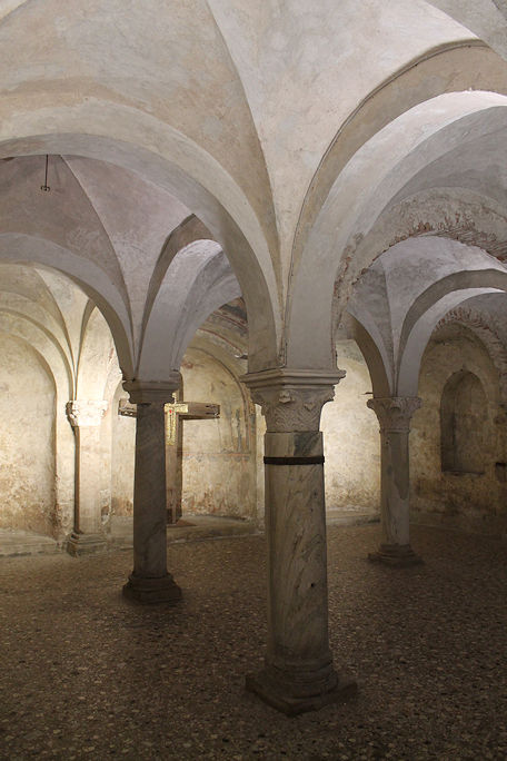 Duomo vecchio (AKA Rotonda), crypt