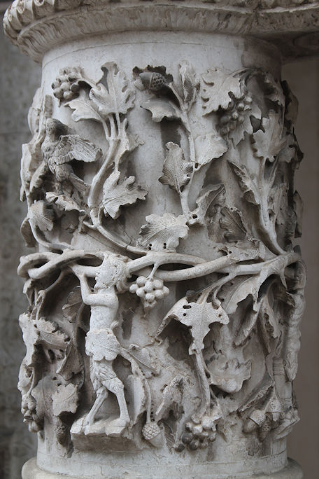 Chiesa di Santa Maria dei Miracoli, façade detail