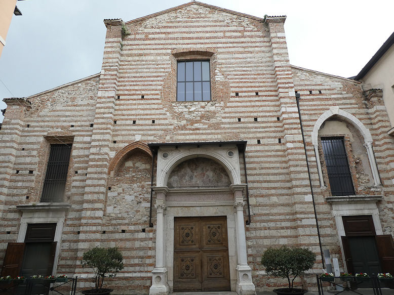 Chiesa di San Giovanni Evangelista, Contrada San Giovanni