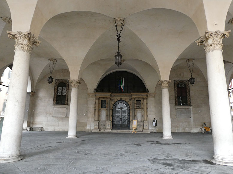 Palazzo della Loggia