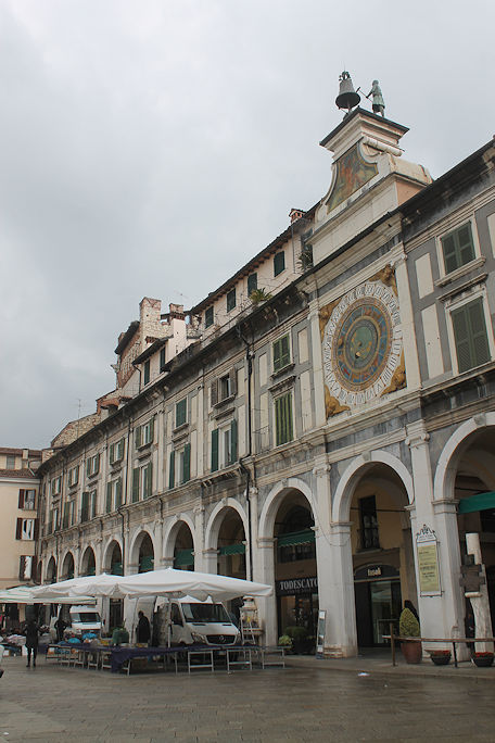 Piazza della Loggia, Torre dell'Orologio & porticoes