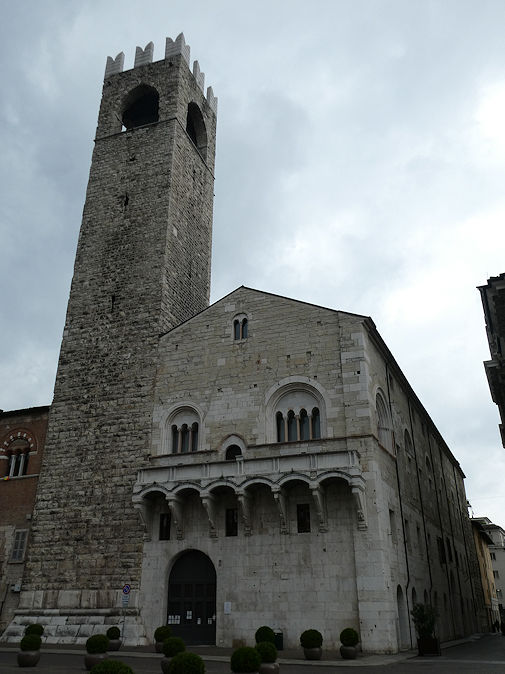 Palazzo Broletto & Torre del Pegol, Piazza Paolo VI