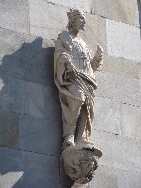 Duomo (Cattedrale di Santa Maria Assunta) statue