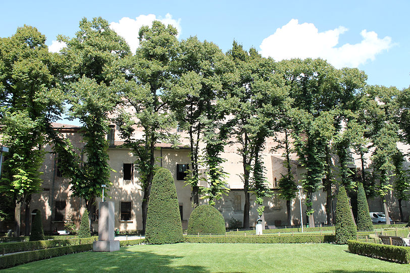 Piazza Lega Lombarda