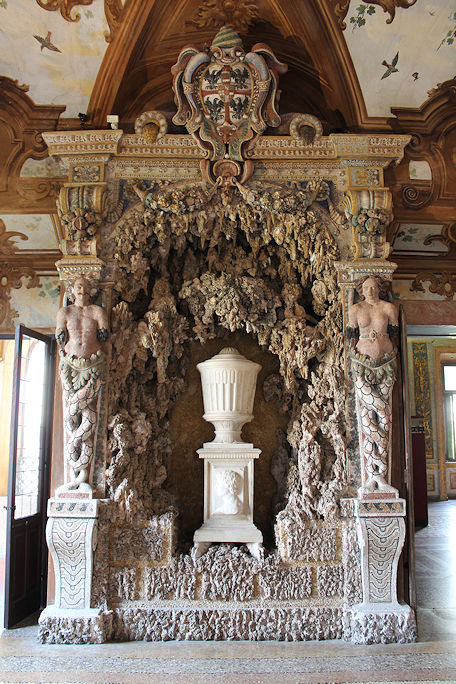 Palazzo Ducale Corte Vecchia Sala dei Fiumi