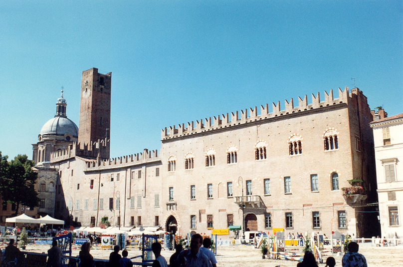 Piazza Sordello