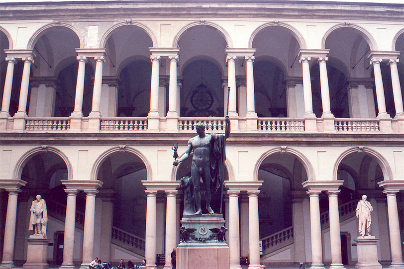 Palazzo di Brera courtyard