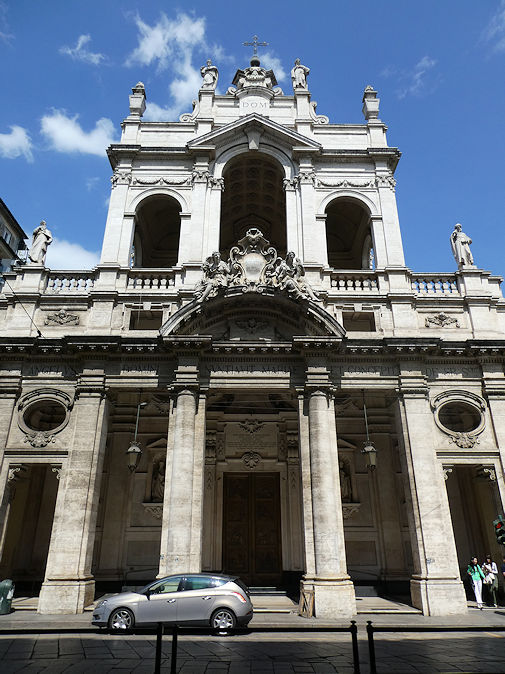 Chiesa della Santissima Annunziata, Via Po