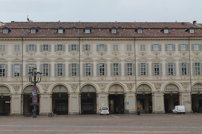 Piazza San Carlo, Palazzo Solaro del Borgo