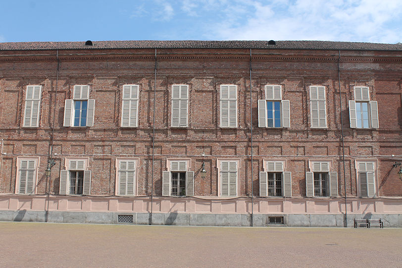 On Piazzetta Reale