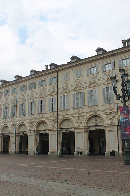 Piazza San Carlo, Palazzo Solaro del Borgo