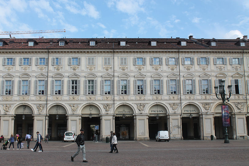Piazza San Carlo, Palazzo Solaro del Borgo