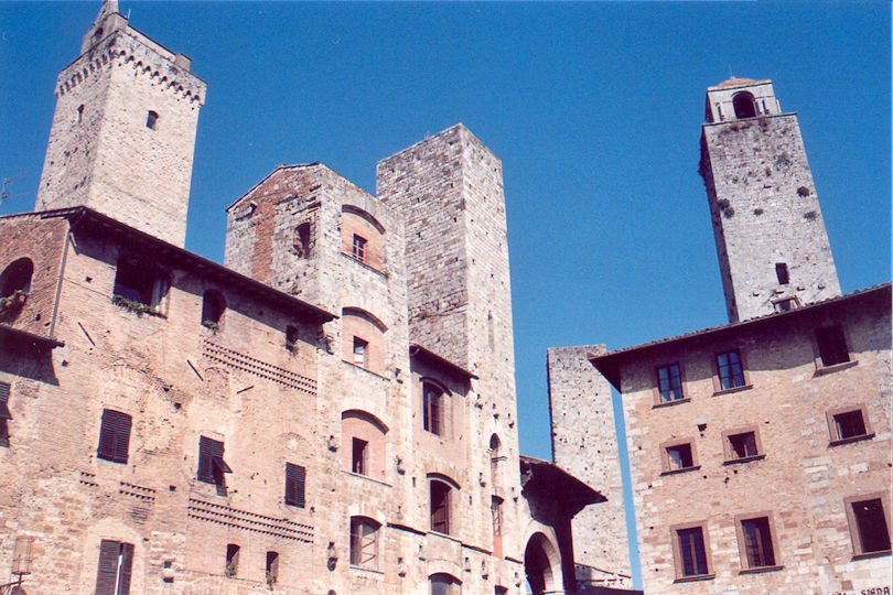 Torre Grossa, Torri degli Ardinghelli, Torre dei Salvucci & Torre Rognosa