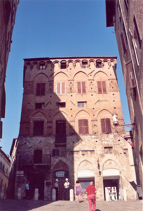 On Via di Città