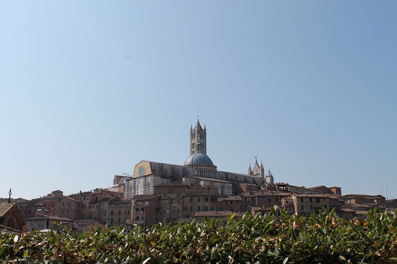 Panoramic view with the Duomo from Via Camporegio