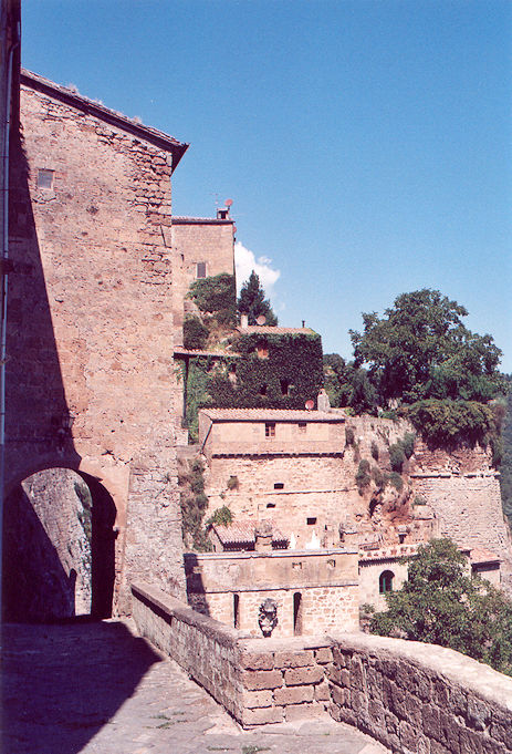 Lane above Porta dei Merli