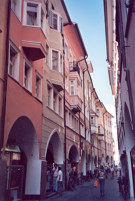 Via dei Portici/Laubengasse