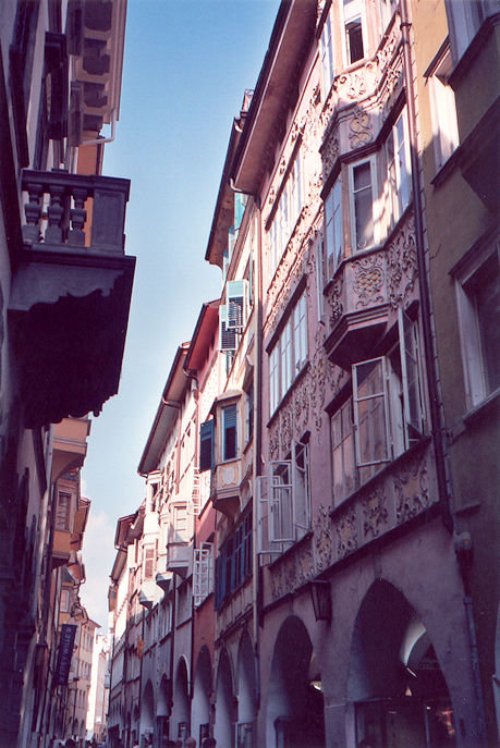 Via dei Portici/Laubengasse