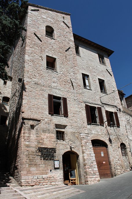 Via Eugenio Brizi