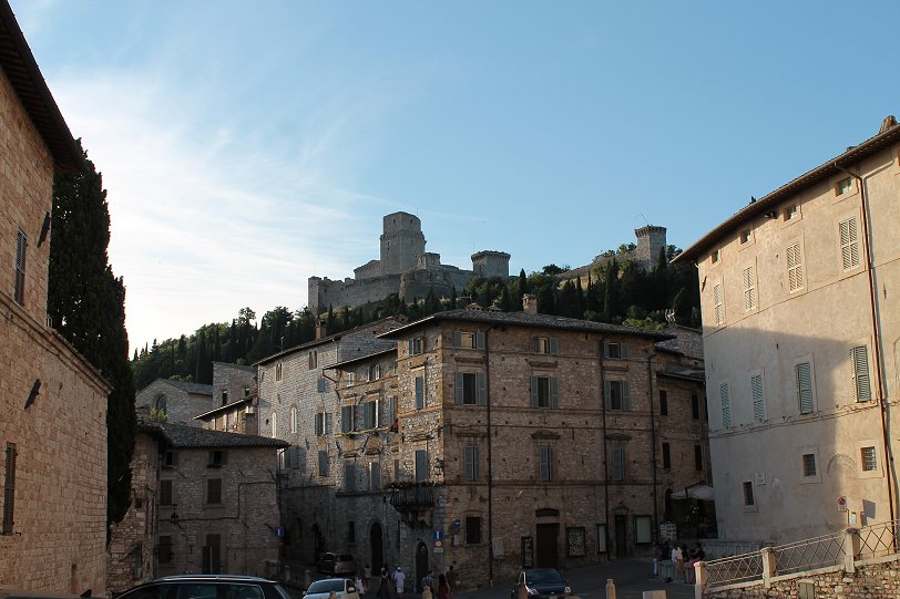 Piazza San Rufino with Rocca Maggiore