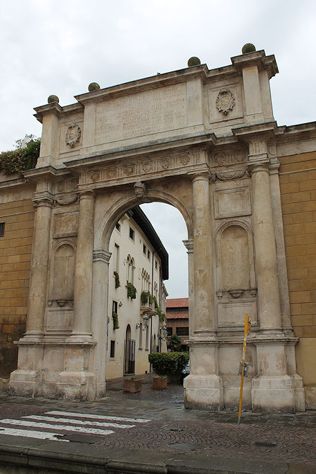 Arco Vallaresso