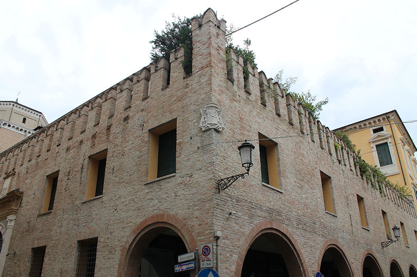 Curia Vescovile