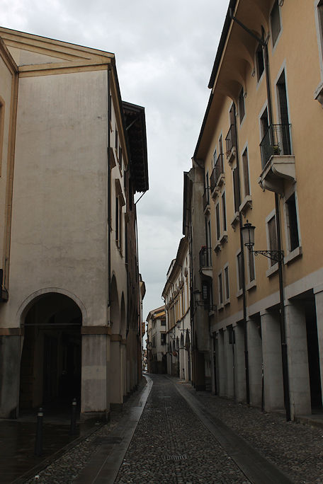 Via del Vescovado