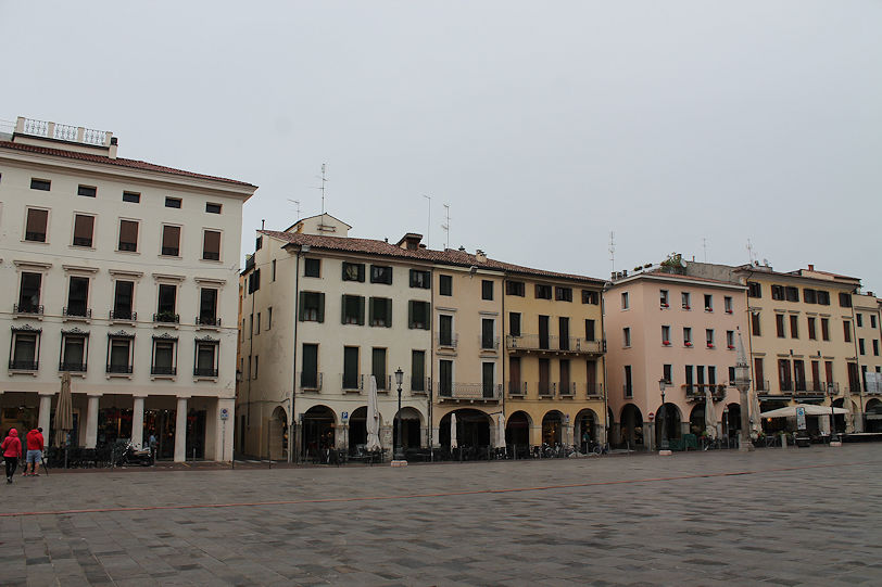 Piazza della Frutta