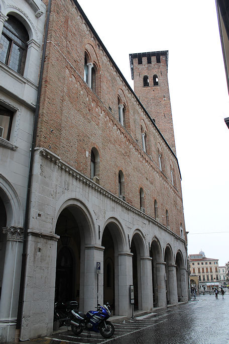 Palazzo & Torre degli Anziani