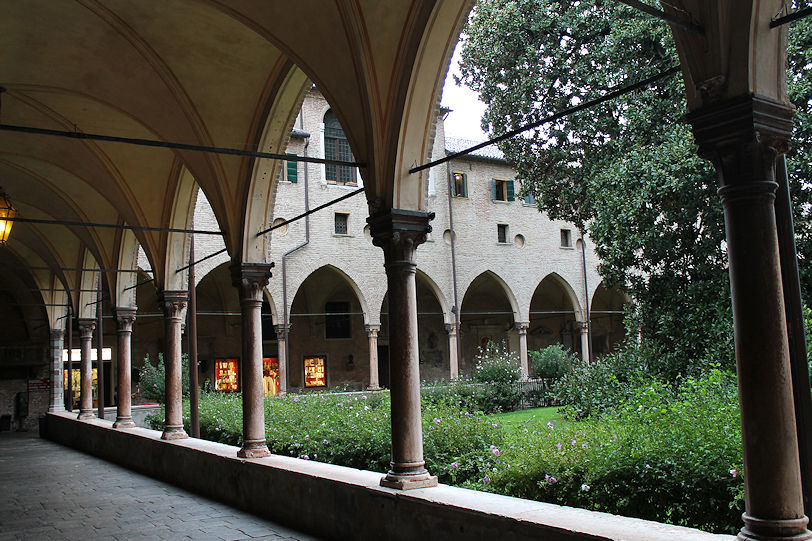 Basilica di Sant'Antonio di Padova cloister